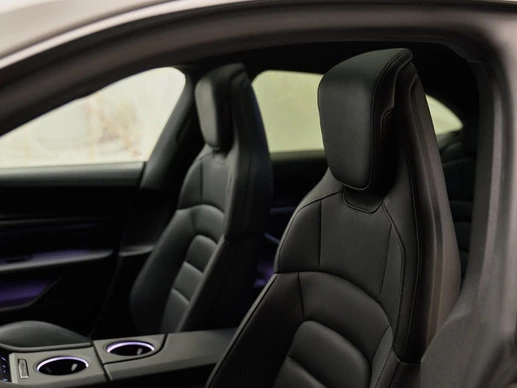 Porsche Taycan - Afbeelding 25 van 30