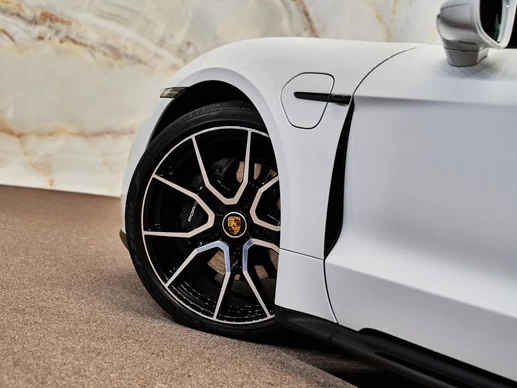 Porsche Taycan - Afbeelding 28 van 30