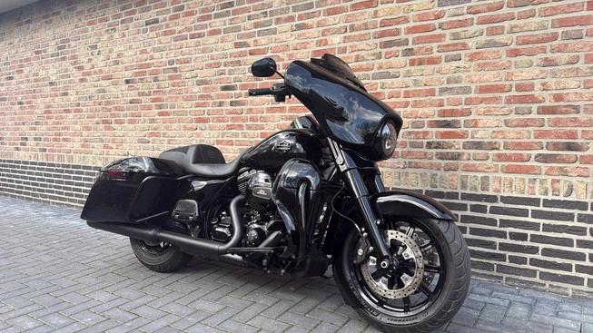 Harley-Davidson Street Glide - Afbeelding 5 van 17