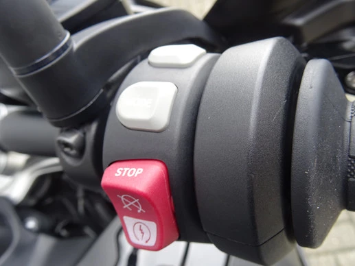 BMW S 1000 XR - Afbeelding 9 van 18