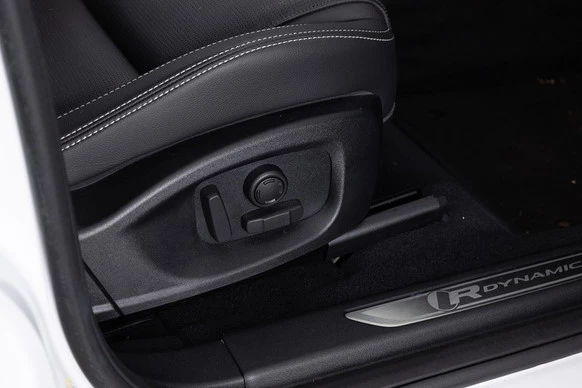 Jaguar E-PACE - Afbeelding 9 van 30