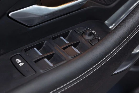 Jaguar E-PACE - Afbeelding 13 van 30