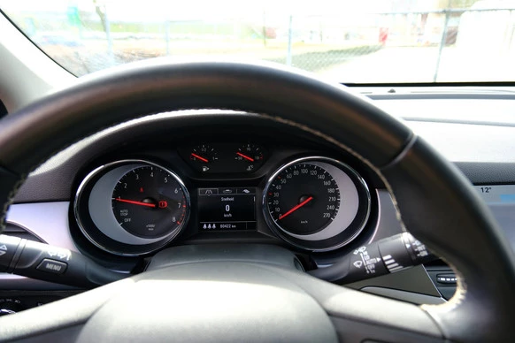 Opel Astra - Afbeelding 12 van 30