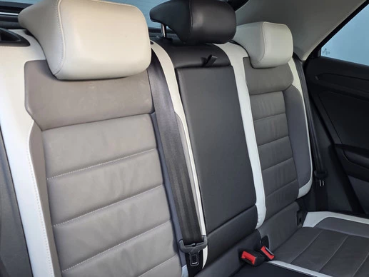 Volkswagen T-Roc - Afbeelding 16 van 30