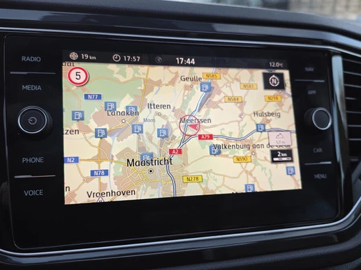 Volkswagen T-Roc - Afbeelding 23 van 30