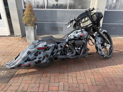 Harley-Davidson Street Glide - Afbeelding 2 van 30