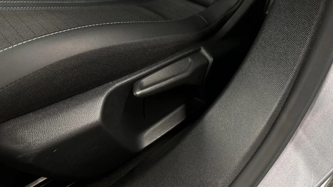 Peugeot e-2008 - Afbeelding 29 van 30