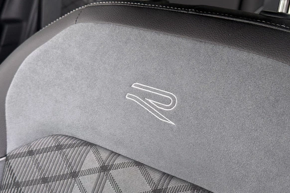 Volkswagen Tiguan - Afbeelding 13 van 30