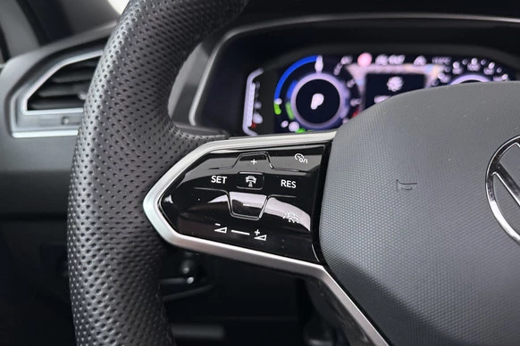 Volkswagen Tiguan - Afbeelding 23 van 30