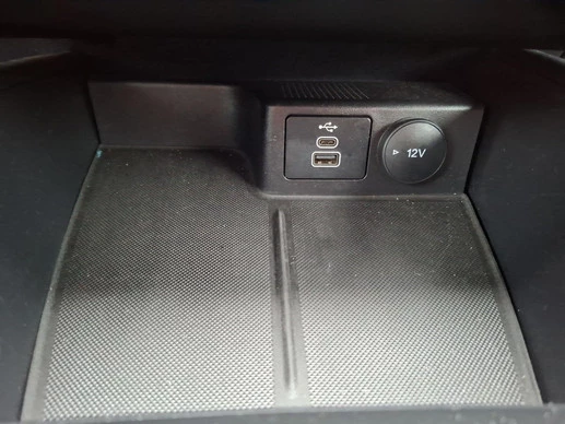 Ford Kuga - Afbeelding 29 van 30