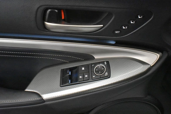 Lexus RC - Afbeelding 13 van 30