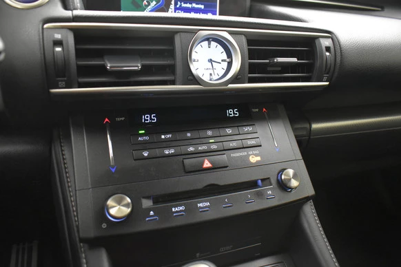 Lexus RC - Afbeelding 22 van 30