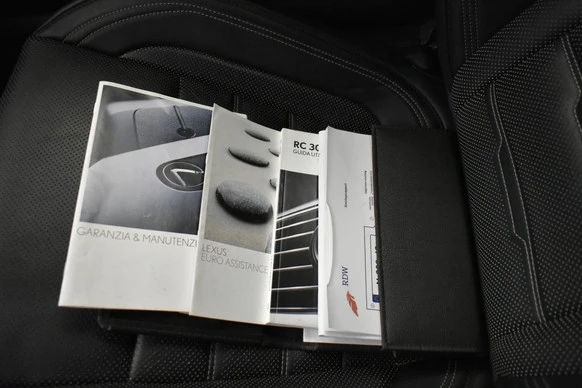 Lexus RC - Afbeelding 25 van 30
