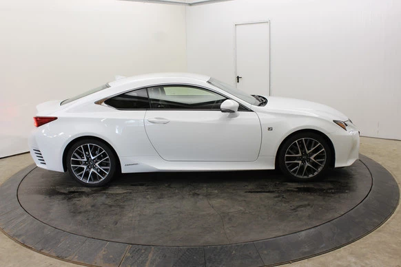 Lexus RC - Afbeelding 28 van 30