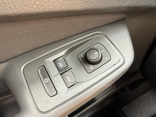 Ford Tourneo Connect - Afbeelding 24 van 30