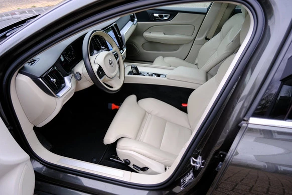 Volvo V60 - Afbeelding 2 van 30