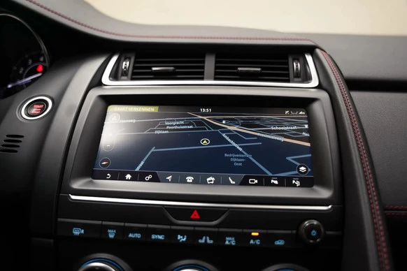 Jaguar E-PACE - Afbeelding 8 van 30