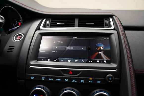 Jaguar E-PACE - Afbeelding 27 van 30