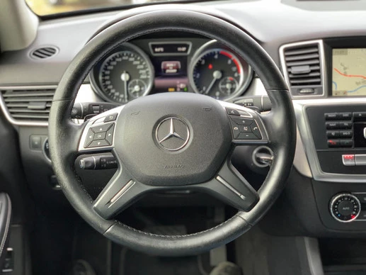 Mercedes-Benz M-Klasse - Afbeelding 3 van 22