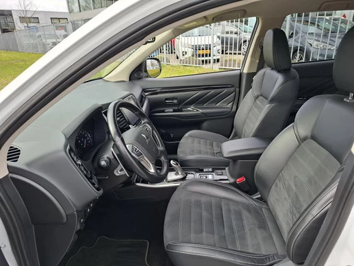 Mitsubishi Outlander - Afbeelding 13 van 30