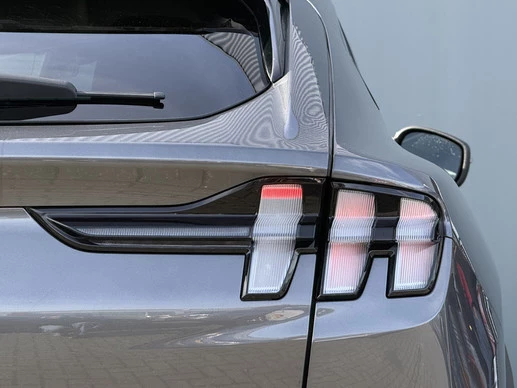 Ford Mustang Mach-E - Afbeelding 29 van 30