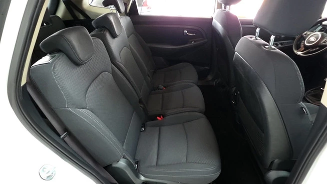 Kia Carens - Afbeelding 10 van 30
