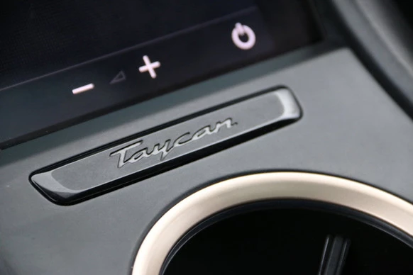 Porsche Taycan - Afbeelding 21 van 23
