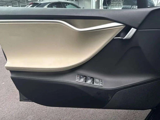 Tesla Model S - Afbeelding 17 van 23