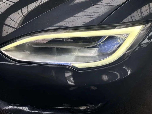 Tesla Model S - Afbeelding 21 van 23