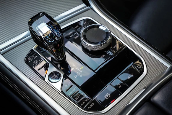 BMW 8 Serie - Afbeelding 24 van 30