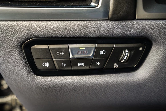 BMW 8 Serie - Afbeelding 25 van 30