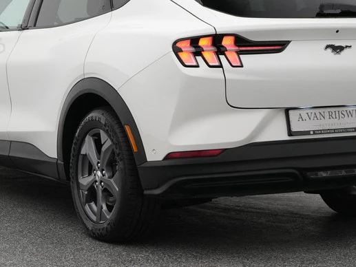 Ford Mustang Mach-E - Afbeelding 19 van 30