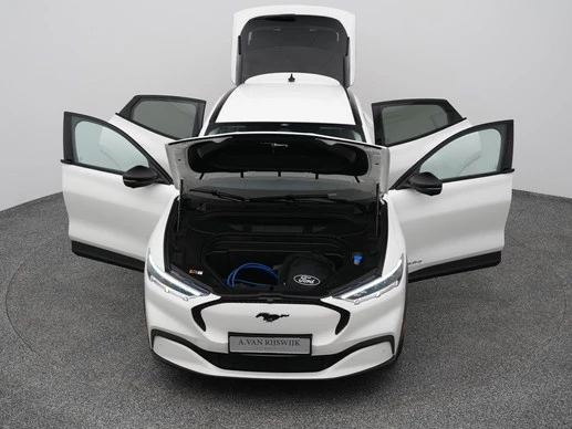 Ford Mustang Mach-E - Afbeelding 28 van 30