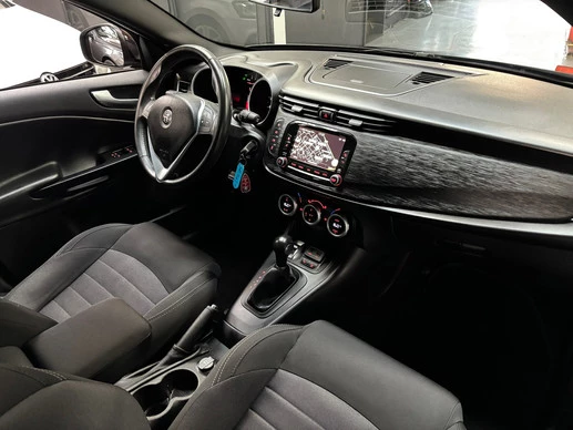 Alfa Romeo Giulietta - Afbeelding 10 van 25