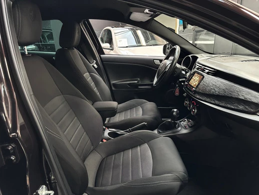Alfa Romeo Giulietta - Afbeelding 13 van 25