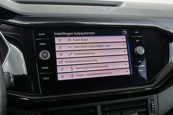 Volkswagen T-Cross - Afbeelding 27 van 30