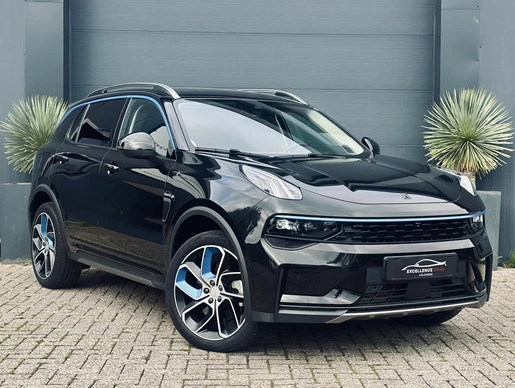 Lynk & Co 01 - Afbeelding 1 van 24