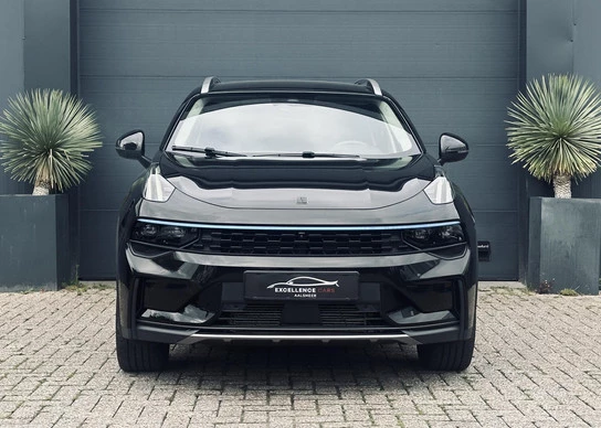 Lynk & Co 01 - Afbeelding 2 van 24