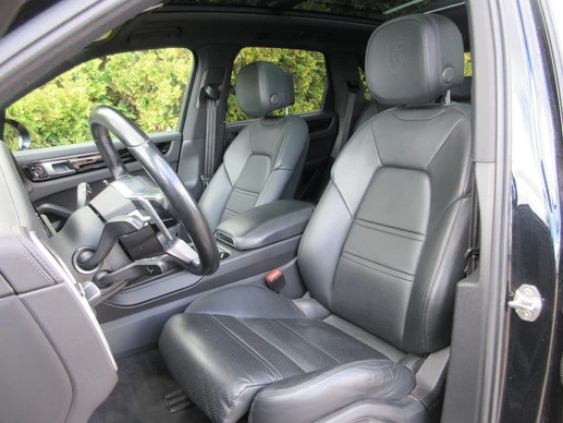 Porsche Cayenne - Afbeelding 2 van 22