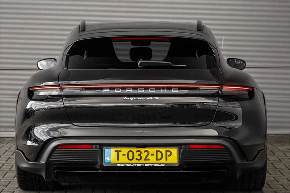 Porsche Taycan - Afbeelding 13 van 30