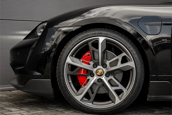 Porsche Taycan - Afbeelding 19 van 30