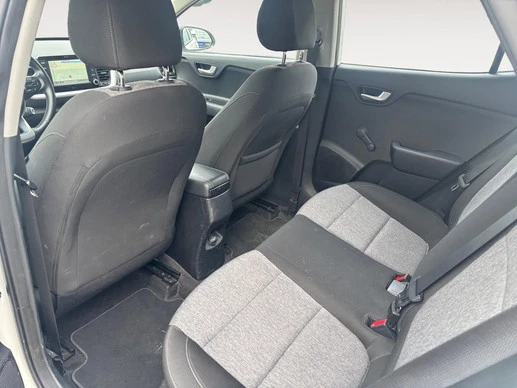 Kia Stonic - Afbeelding 18 van 28
