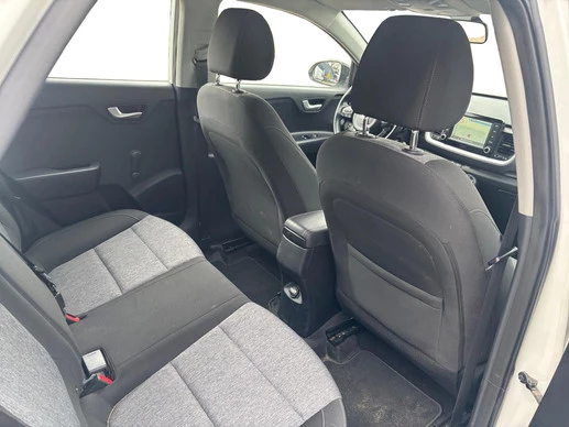 Kia Stonic - Afbeelding 19 van 28