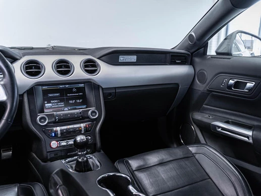 Ford Mustang - Afbeelding 22 van 30