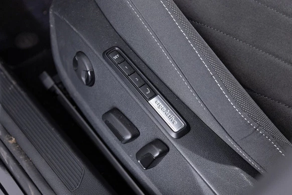 Volkswagen Golf - Afbeelding 15 van 30