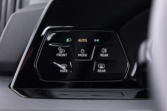 Volkswagen Golf - Afbeelding 16 van 30