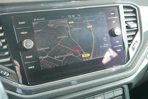 Volkswagen T-Roc - Afbeelding 15 van 30