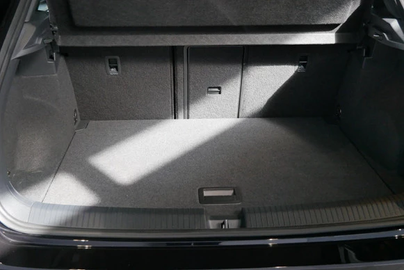 Volkswagen T-Roc - Afbeelding 27 van 30