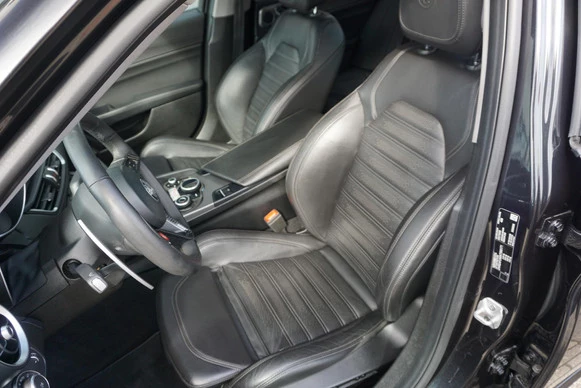 Alfa Romeo Giulia - Afbeelding 21 van 30