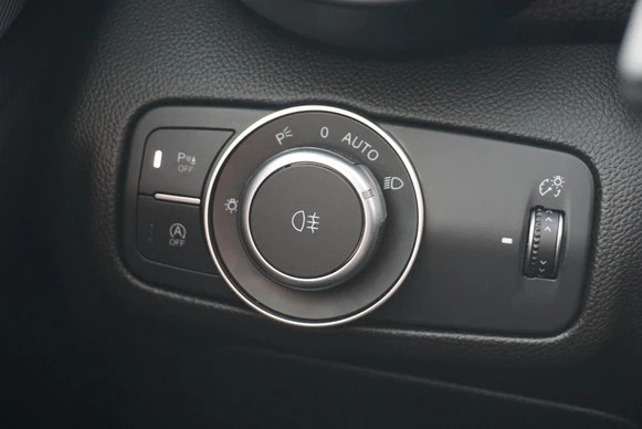 Alfa Romeo Giulia - Afbeelding 27 van 30